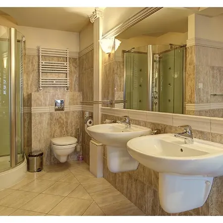 Gringo Hotel 3*